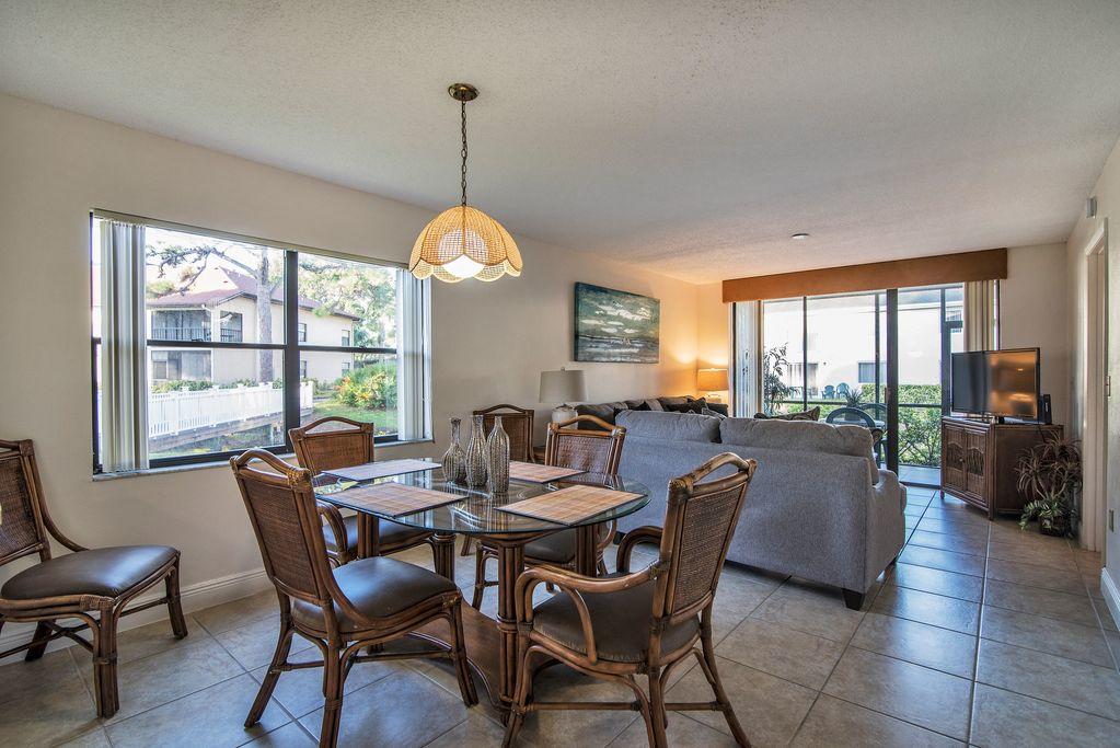 4425 Shorewalk Lake View Ground Floor Close To Beach And IMG - thumb 3