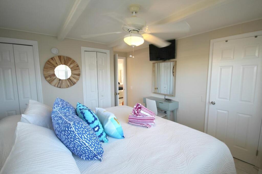 4841 Estero Blvd. - thumb 1