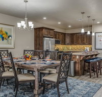 56 Canyon View Retreat at Paradise Village with Hot Tub - Accommodation Seattle