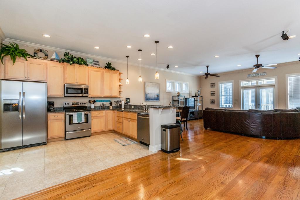 6240 Thomas Drive Townhouse - thumb 3