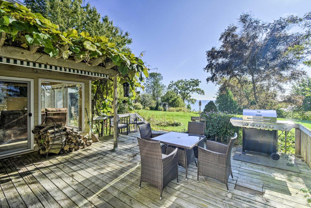 Algoma Lake Retreat With BBQ Grill, Yard And Fire Pit! - thumb 0