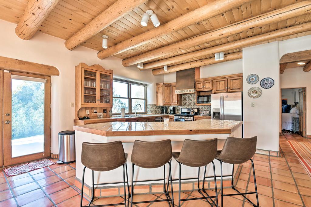 Arroyo Seco Home With Hot Tub Near Taos Ski Valley! - thumb 2