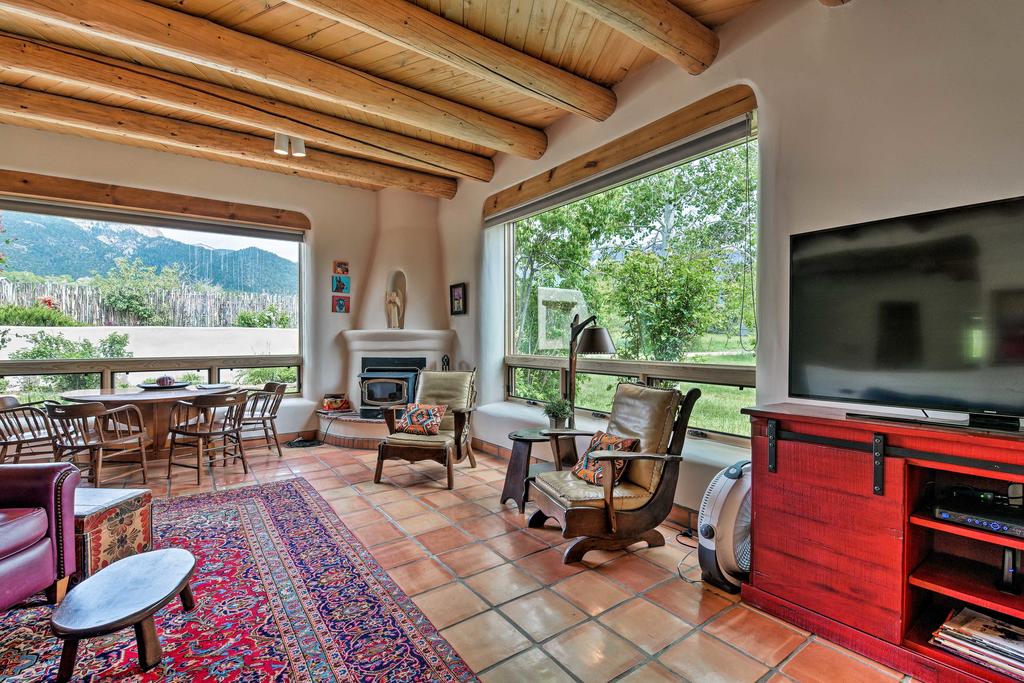 Arroyo Seco Home With Hot Tub Near Taos Ski Valley! - thumb 1