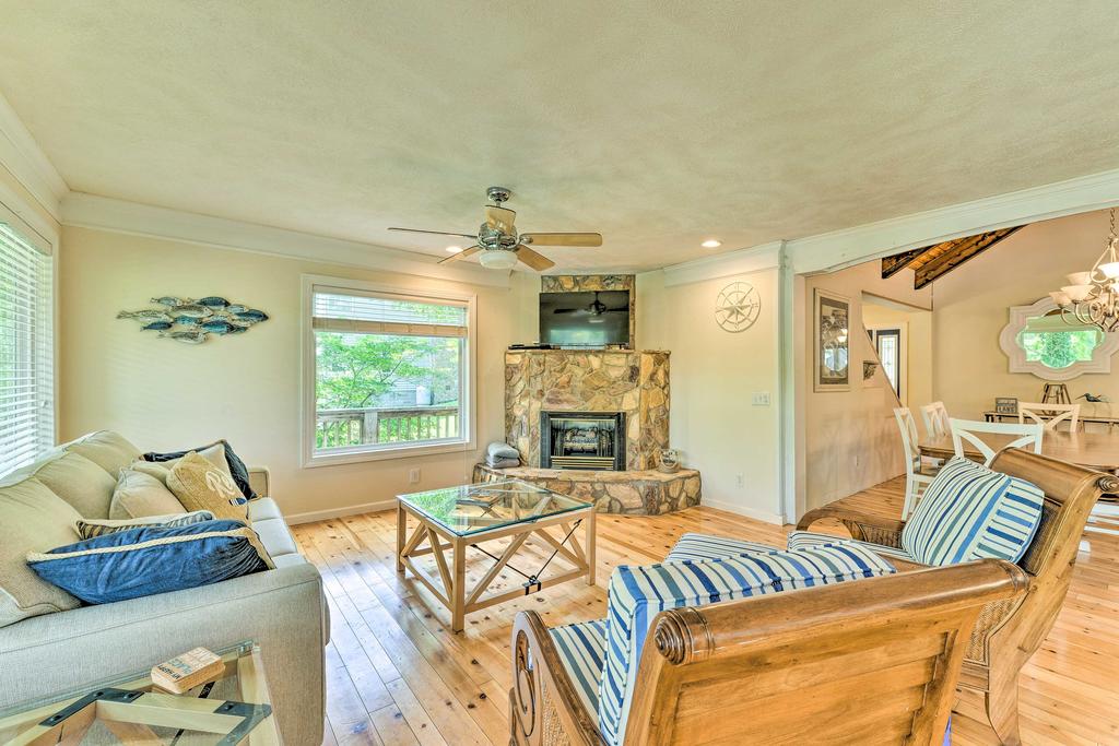 Badin Lake Cabin With Dock & 2-Story Boat Slip! - thumb 0