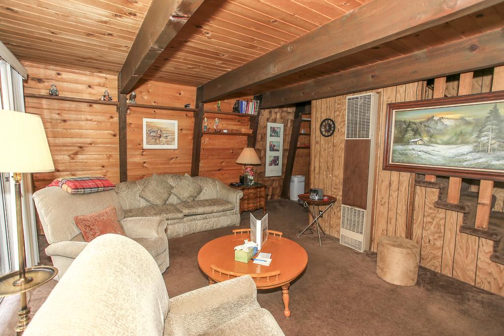 Bear Country Cabin - thumb 1