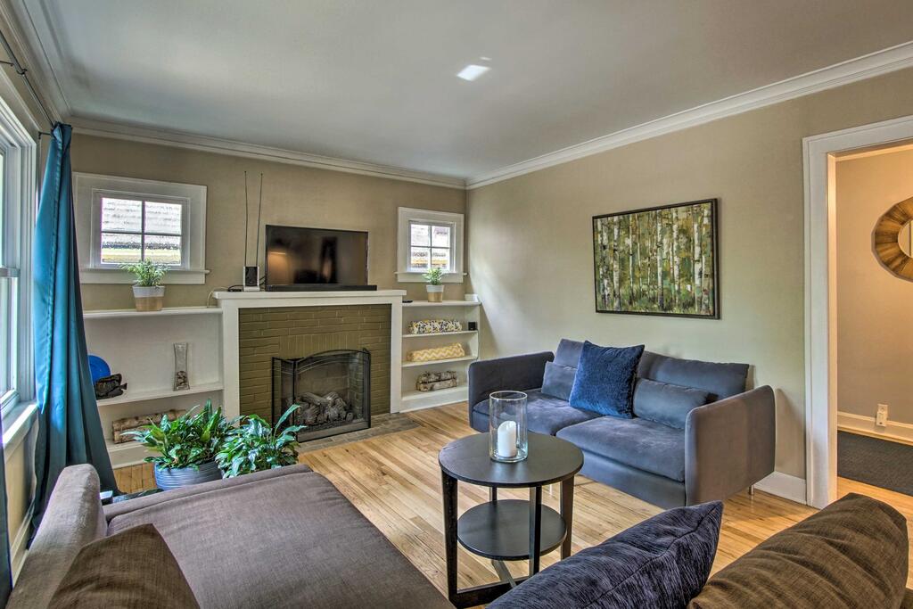 Bright Bungalow With Patio - Walk To Loose Park - thumb 3