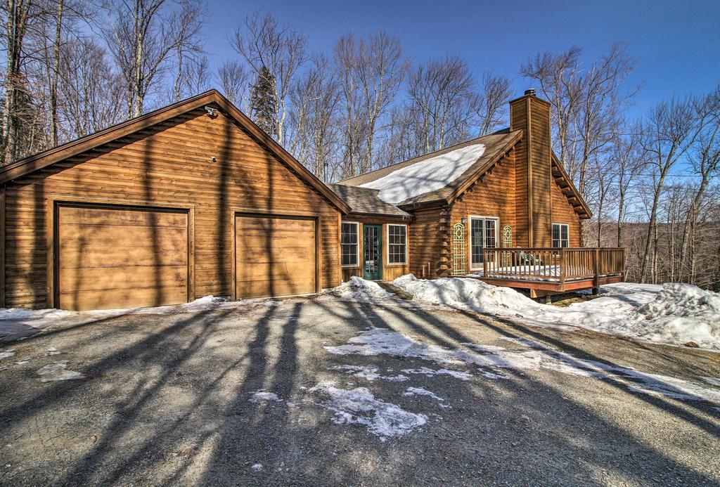 Cabin With Climbing Wall & Game Room, 5 Mi To Mt Snow - thumb 3