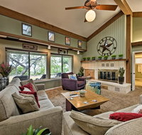 Canyon Lake Home w/Yard- .5 Mi To Boat Launch - Accommodation Seattle