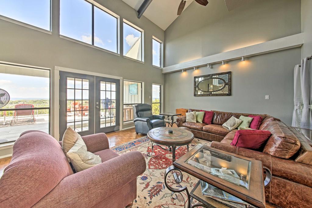 Canyon Lake House With Hot Tub, Deck, Lake View - thumb 3