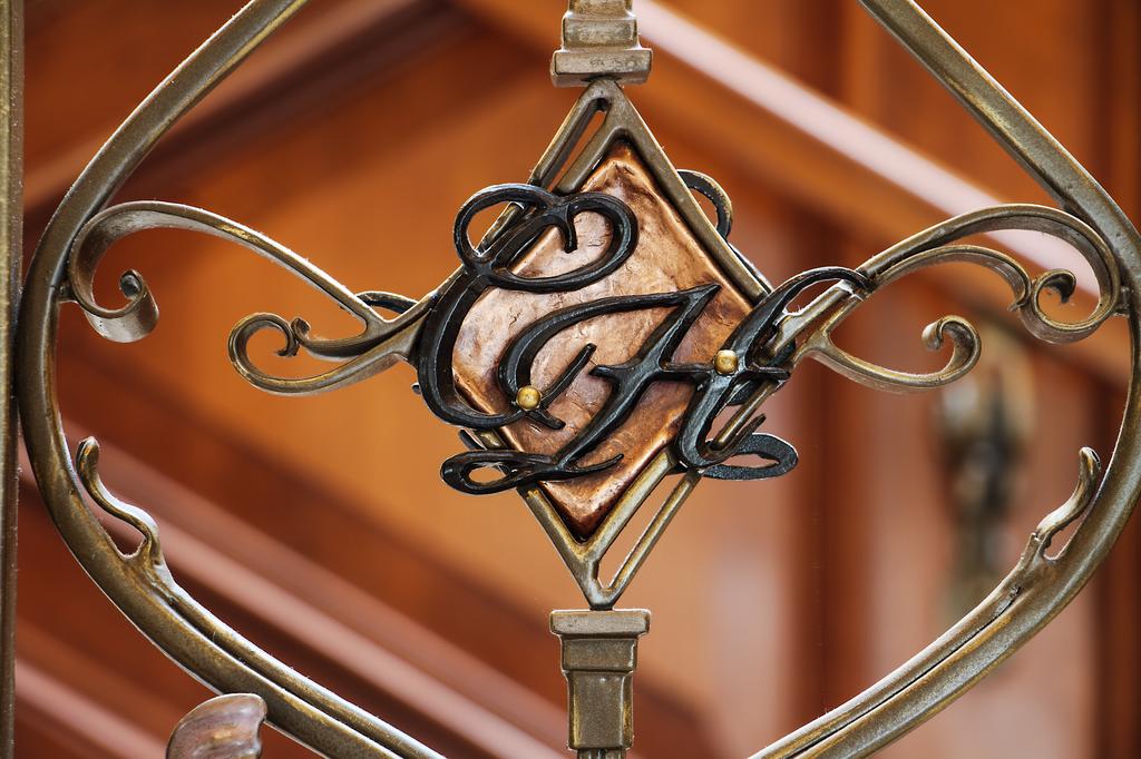 Carlton Hotel - thumb 2