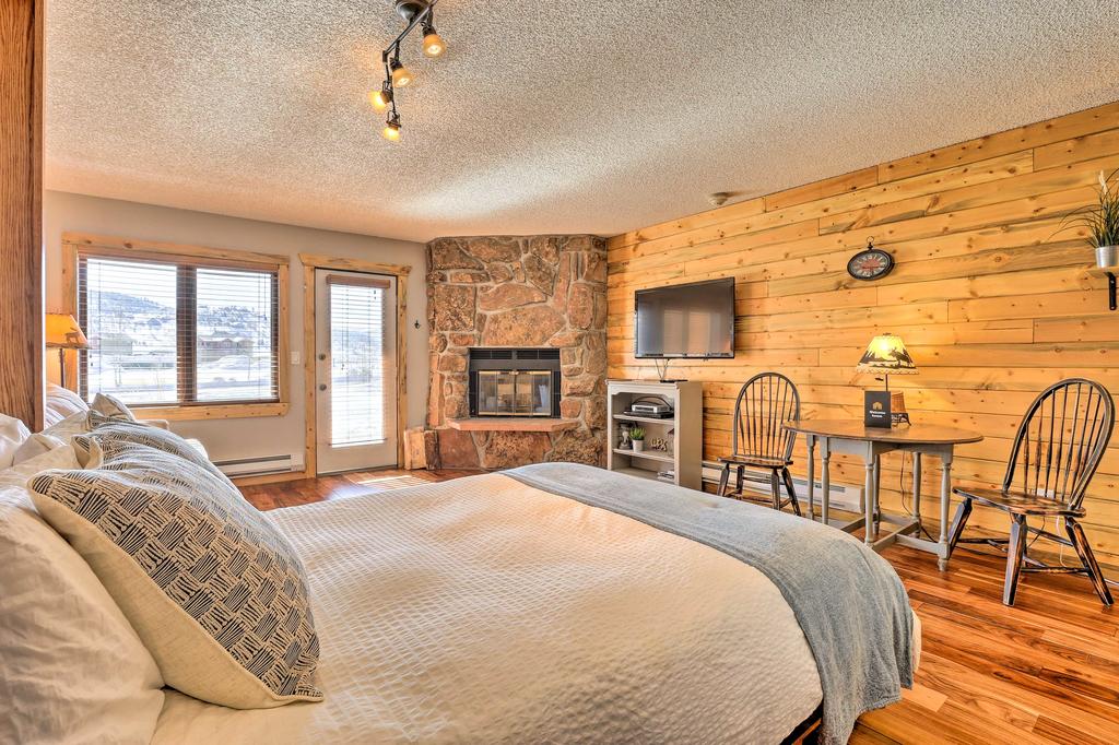 Charming Resort-Style Retreat, 2mi To Granby Ranch - thumb 0