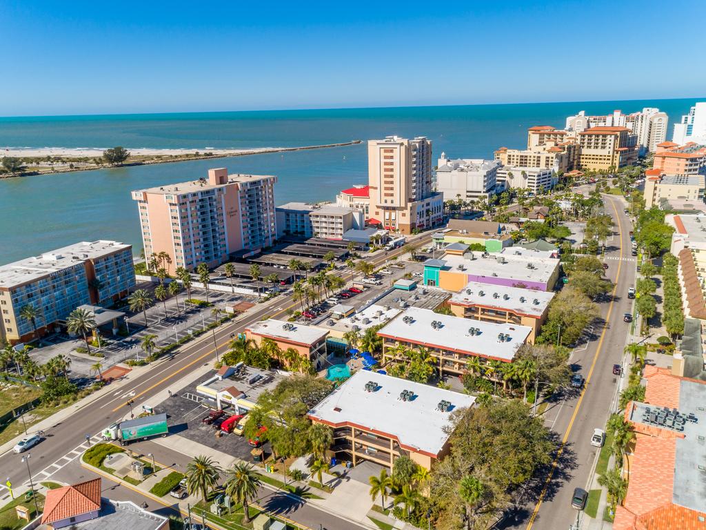 Coconut Cove All Suite Hotel - thumb 1