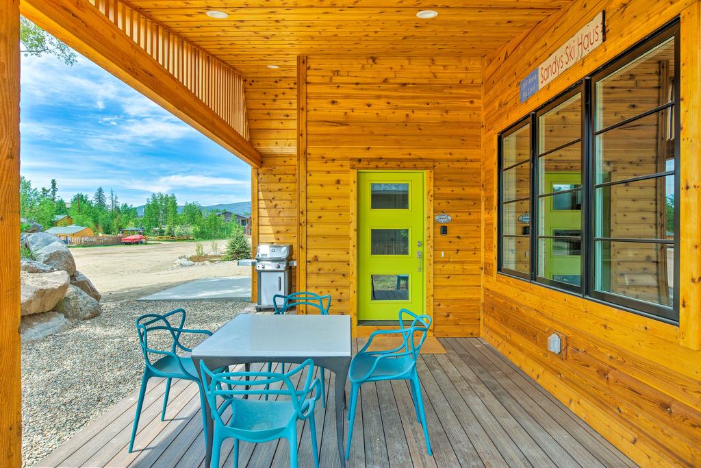 Contempo Cabin 1 Block From Historic Town Center - thumb 1