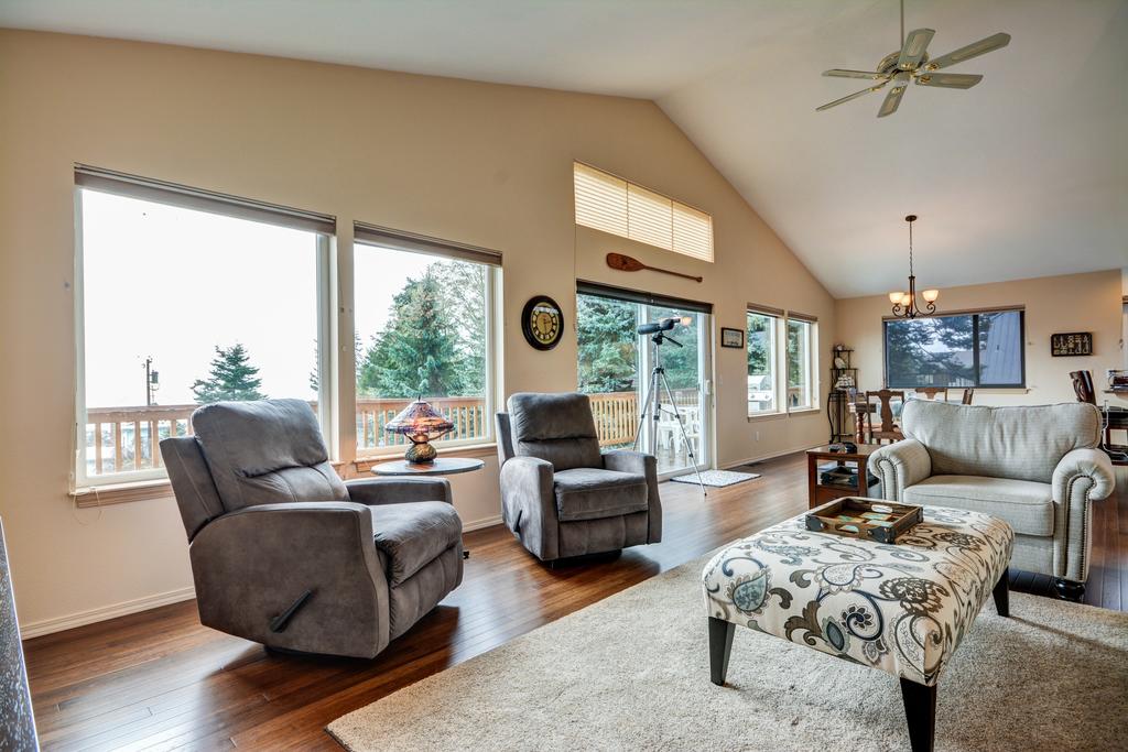 Coupeville Home - thumb 2