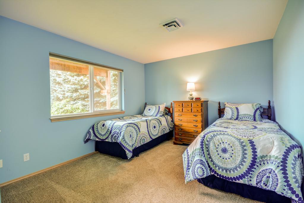 Coupeville Home - thumb 1