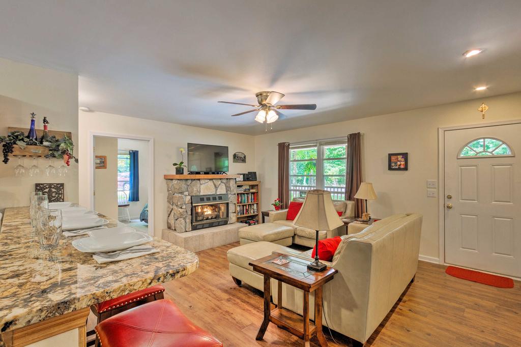 Cozy Home With Deck By Beech Mountain Skiing & Golf! - thumb 2