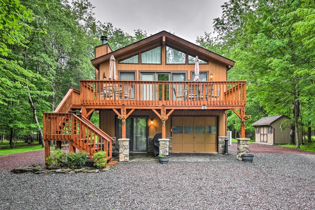 Cozy Lake Wallenpaupack Home With Community Amenities - thumb 0