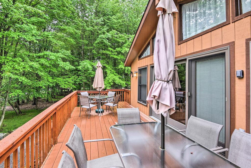 Cozy Lake Wallenpaupack Home With Community Amenities - thumb 1