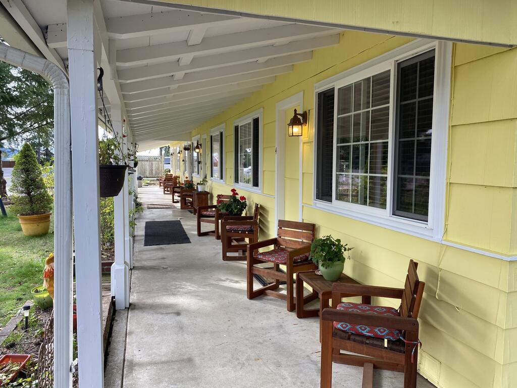 Creekside Inn - thumb 1