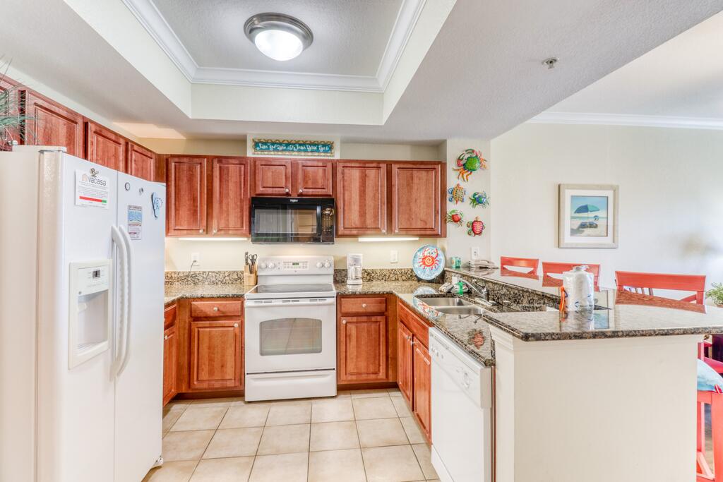 Crystal Tower Condominiums - thumb 2