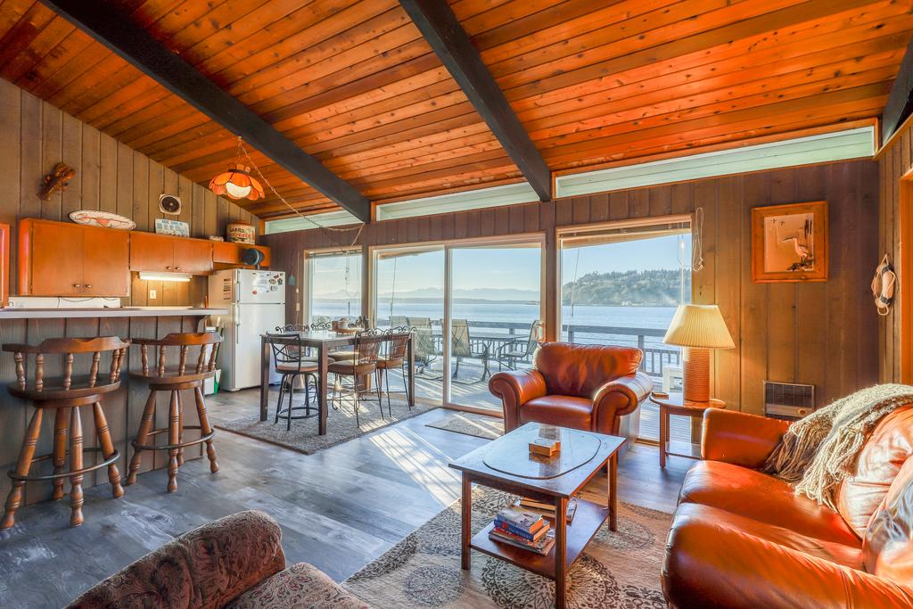 Cultus Bay Overlook - thumb 1