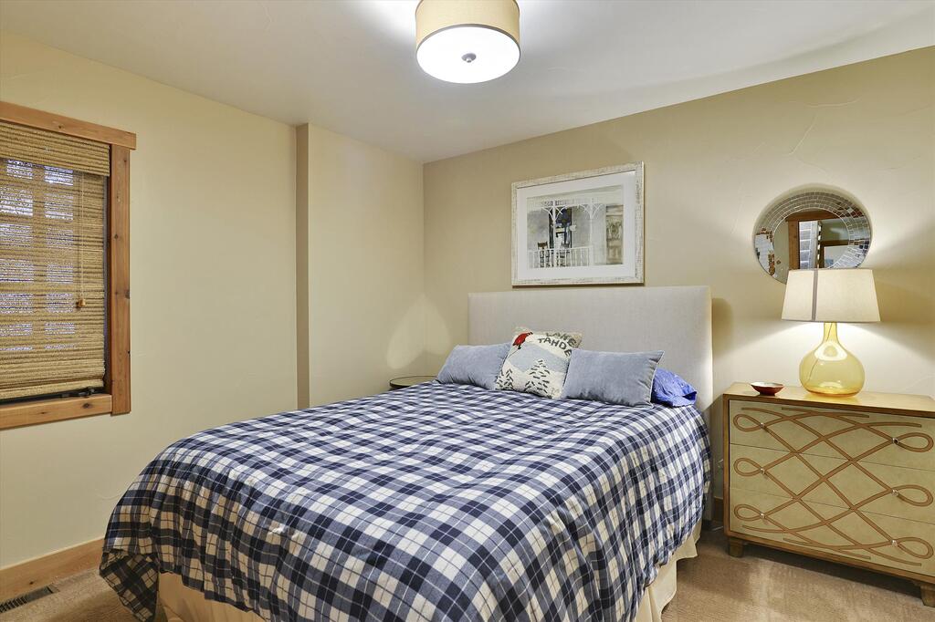 Deer Park Alpine Getaway - thumb 2