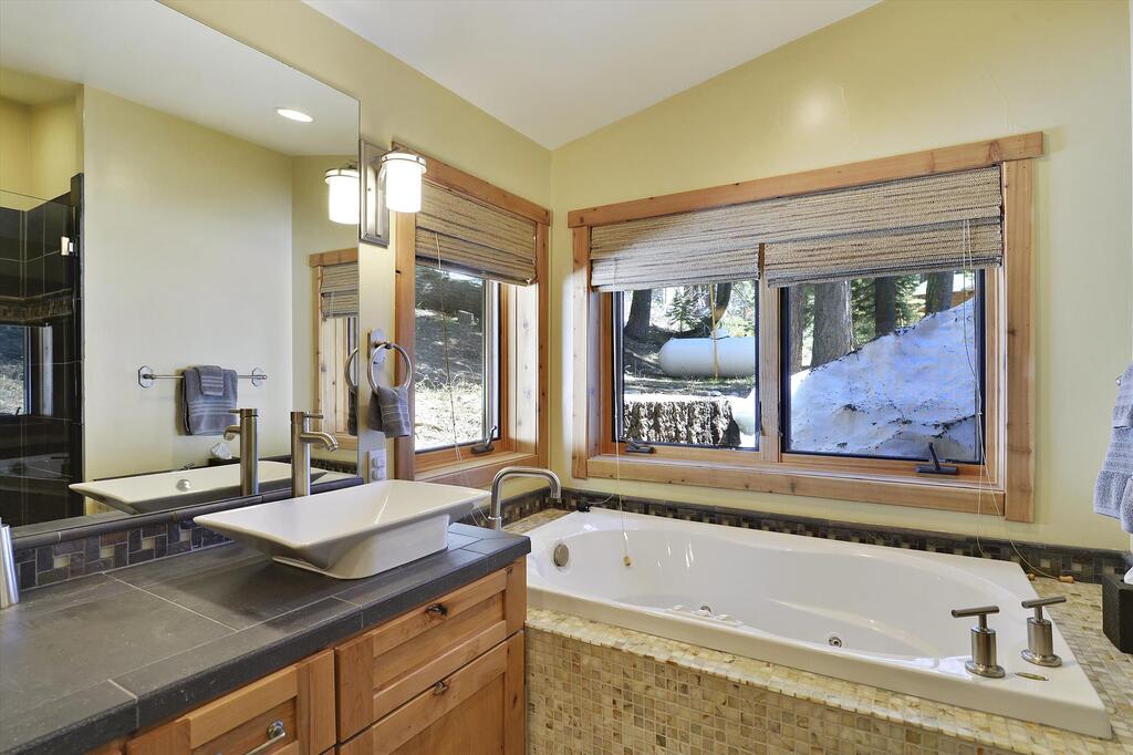 Deer Park Alpine Getaway - thumb 3