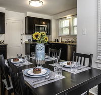 Downtown Convenience, Modern Comfort, Classic Charm - Accommodation Seattle