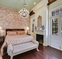 French Quarter 3 Bedroom with Gallery Balcony - Accommodation Seattle