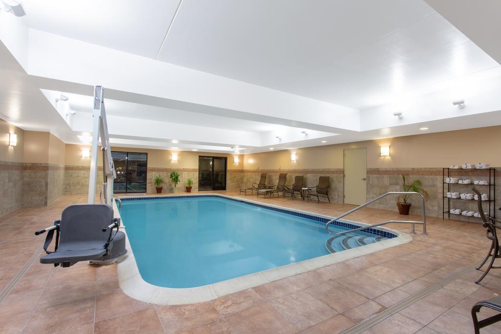 Hampton Inn & Suites Albany-Airport - thumb 1