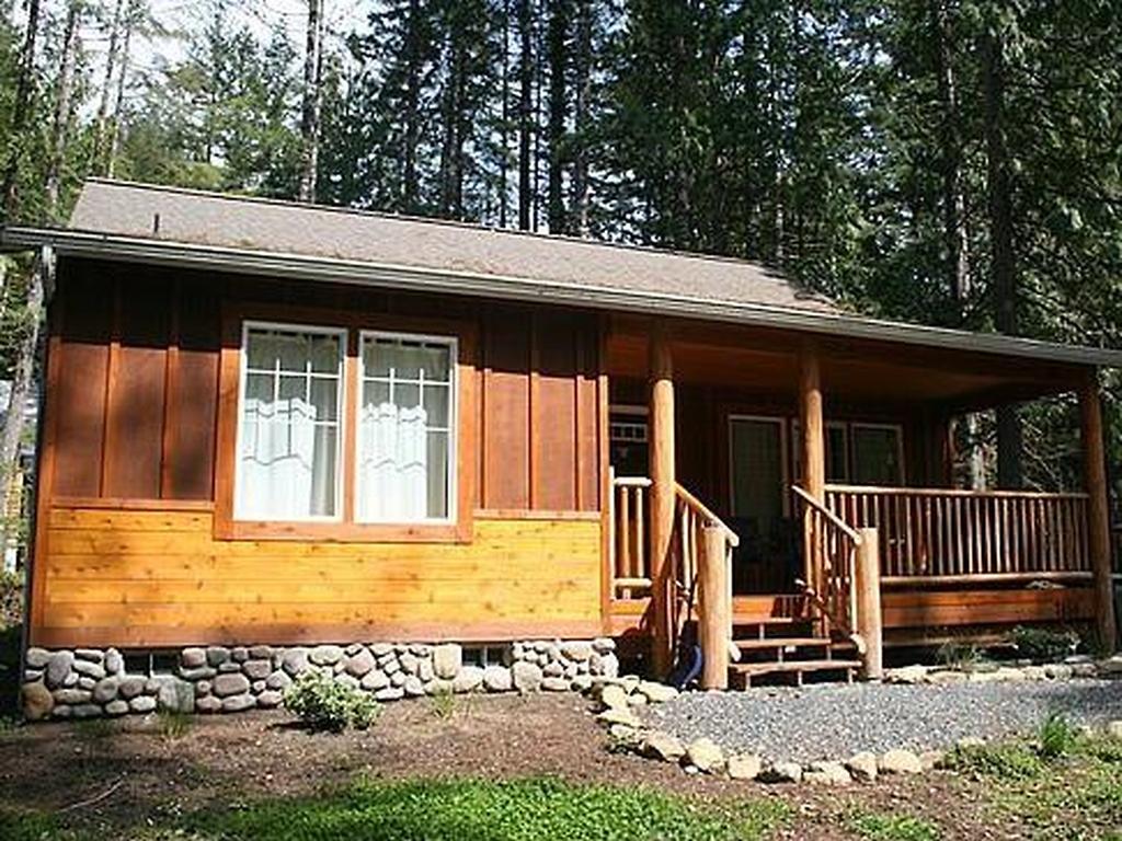 Holiday Home 95GS Pet Friendly Cabin W- Hot Tub - thumb 1