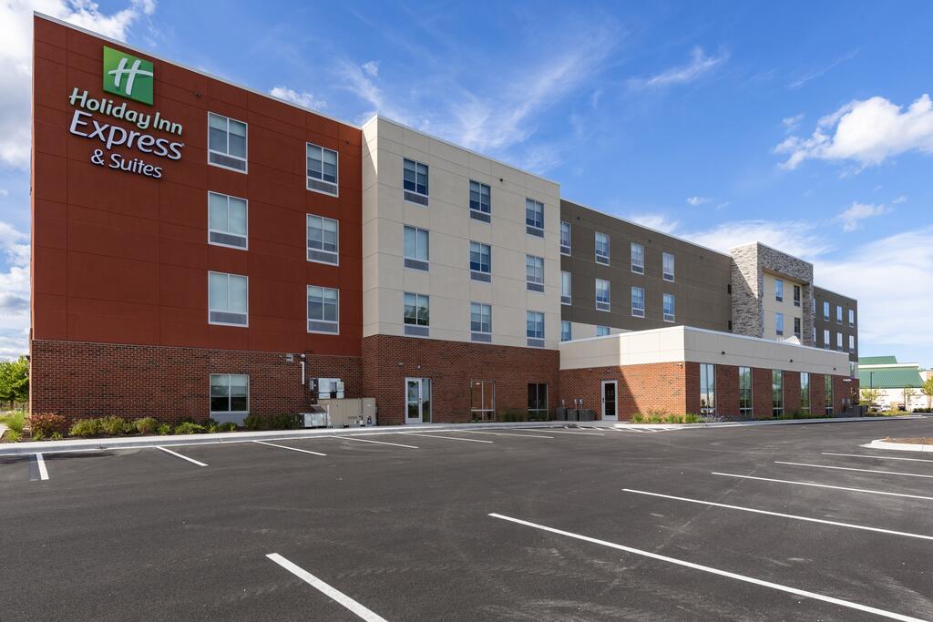 Holiday Inn Express & Suites - Hoffman Estates - thumb 3