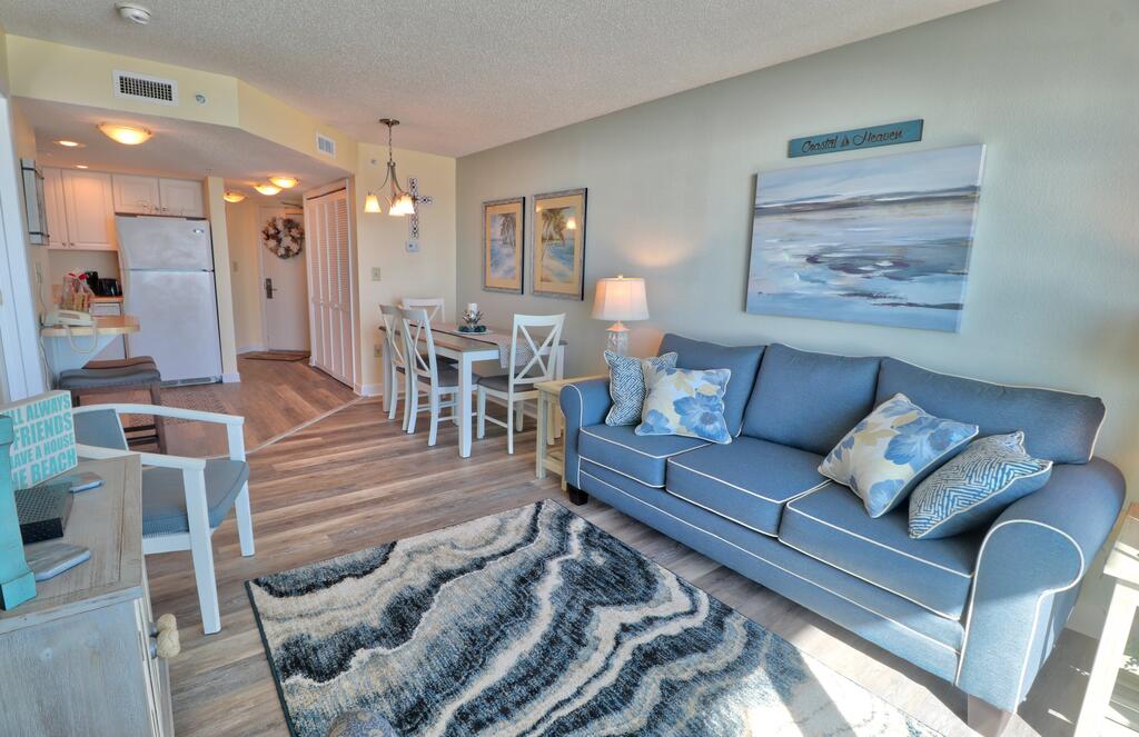 Holiday Suites 411 - thumb 2