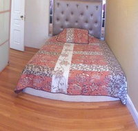 Hollywood Room Rental - Accommodation Seattle