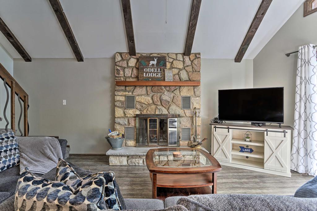 Home With Fire Pit & Game Room, 400ft To Lake! - thumb 0