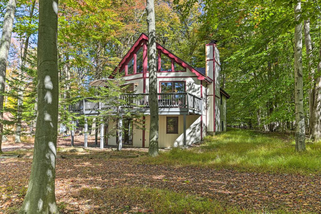 Home With Fire Pit & Game Room, 400ft To Lake! - thumb 2