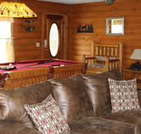 Hoot-N- Holler Chalet - Accommodation Seattle