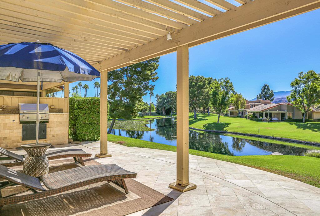 Lakefront Tennis Club Condo - thumb 0