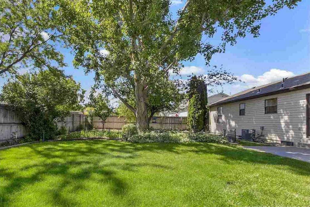 Large Furnished Beautiful Home 5Bed 3Ba - thumb 3