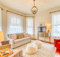 Lilac Victorian Downstairs - Accommodation Seattle