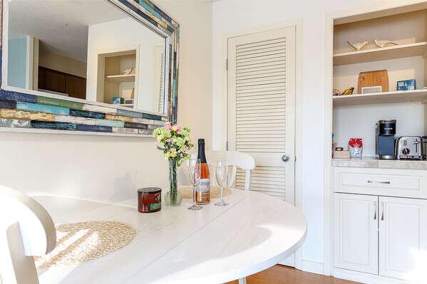 Lovely Beachside Studio @ The Shores - thumb 2