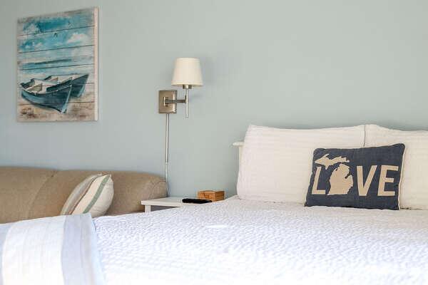 Lovely Beachside Studio @ The Shores - thumb 3