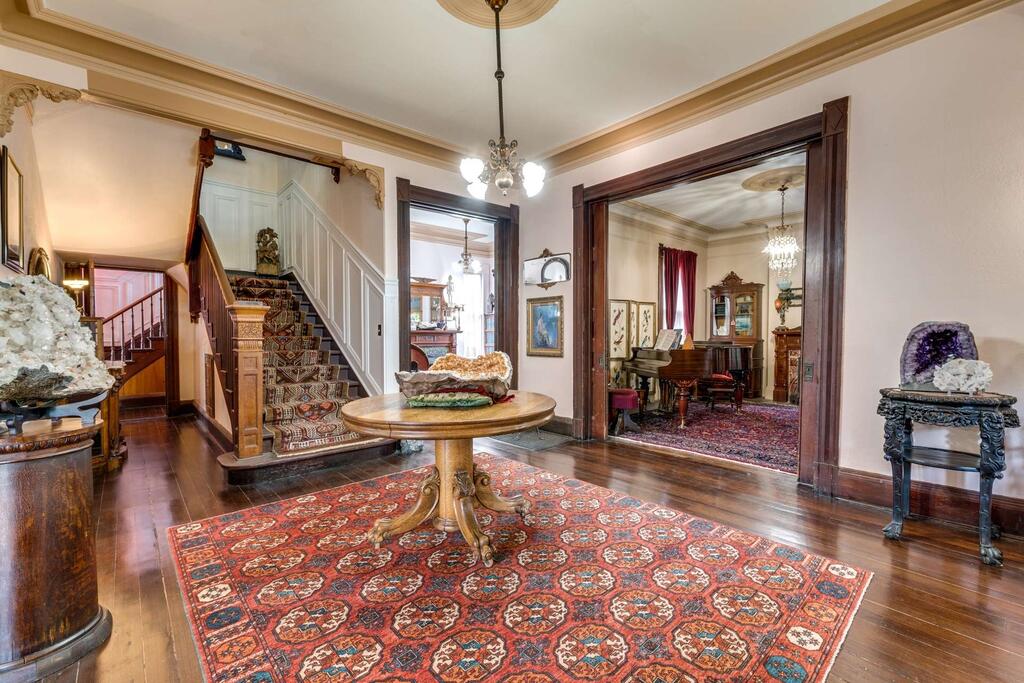 Macrum Manor - thumb 3