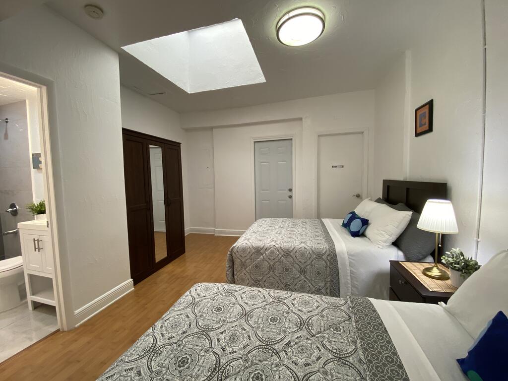 Miami Beach Rooms B&B - thumb 2