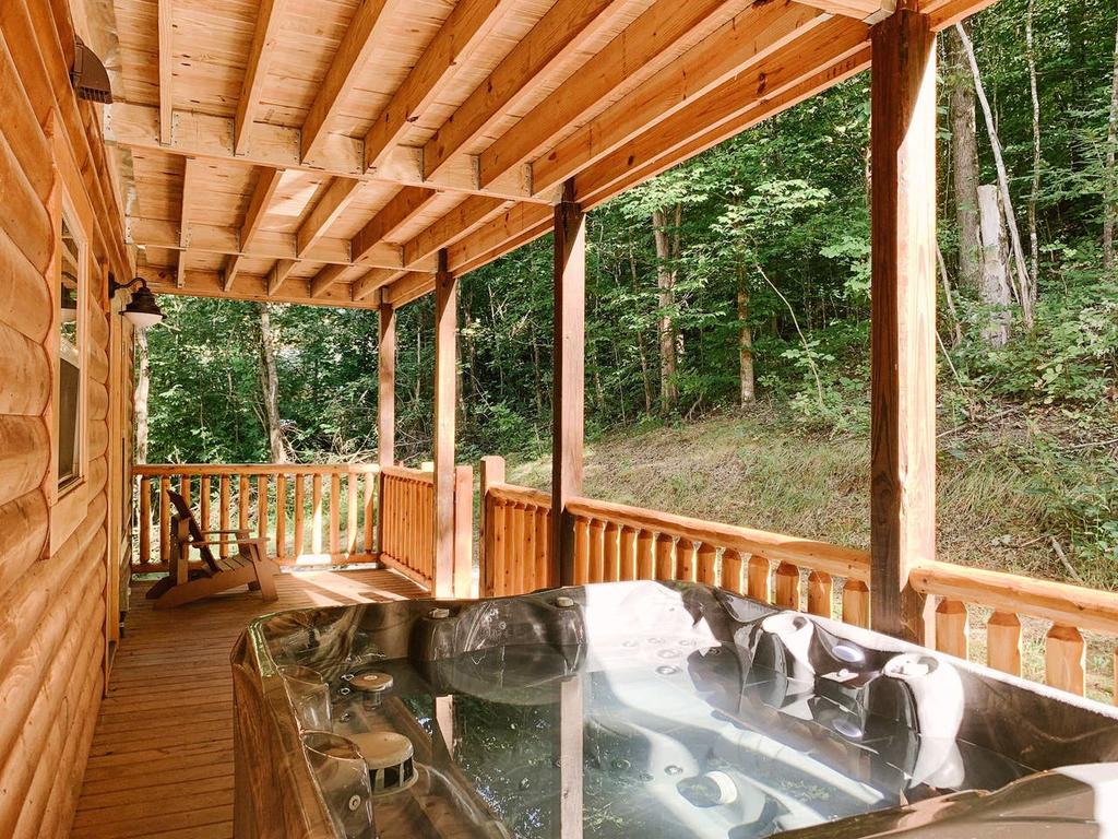 Mirror Pond - Heated Indoor Pool, Hot Tub, Theater Room, Arcade Game Room - thumb 2