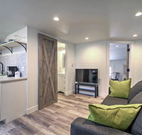 Modern Downtown Golden Apt. - Walk to Main Street - Accommodation Seattle