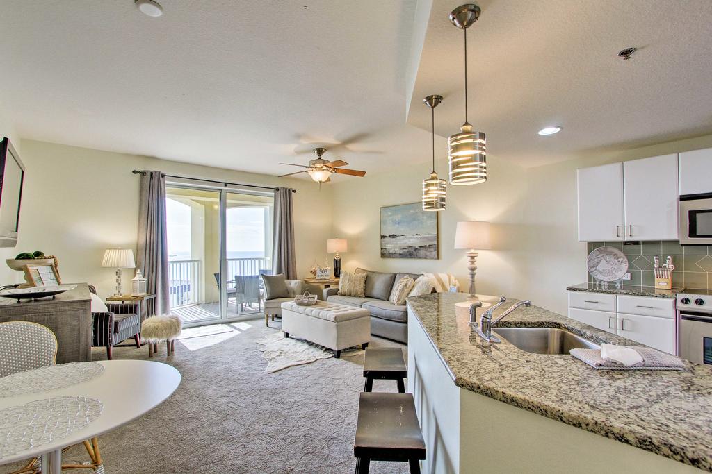 Modern PCB Condo W/ Amenities + Beach Access! - thumb 3