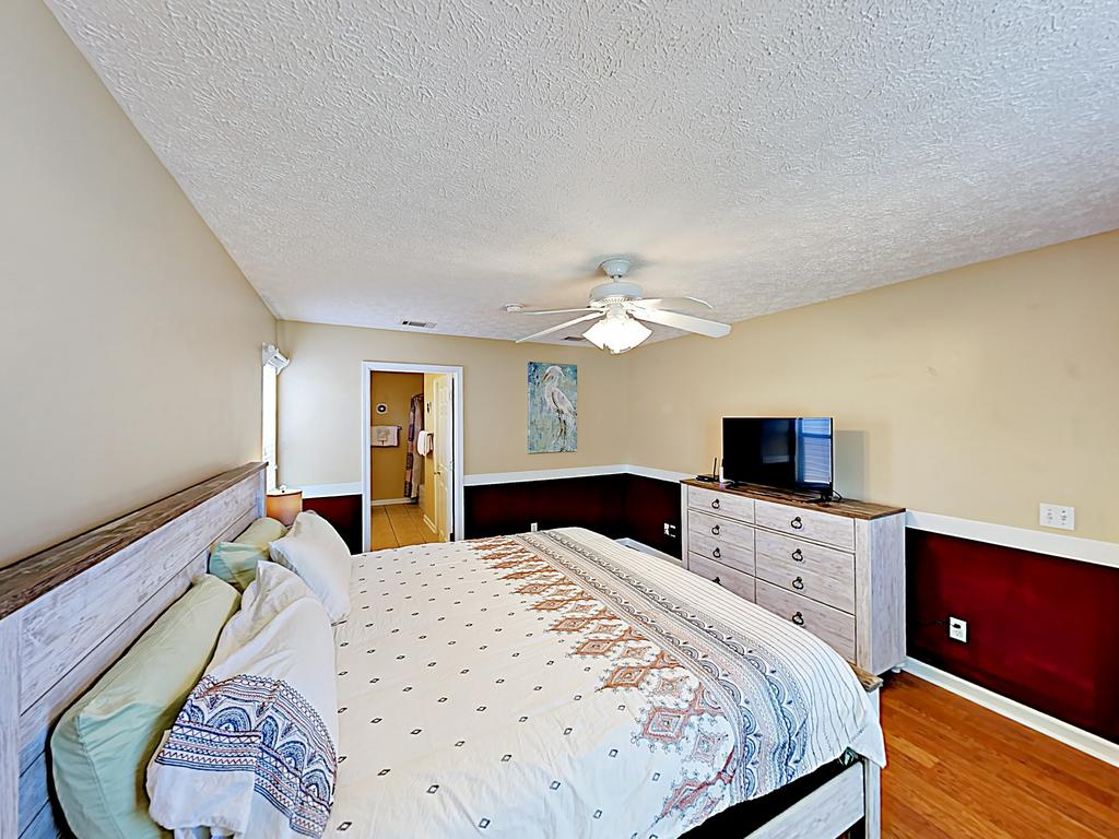 New Listing! Less Than 2 Miles From Beach W/ Pool Home - thumb 2