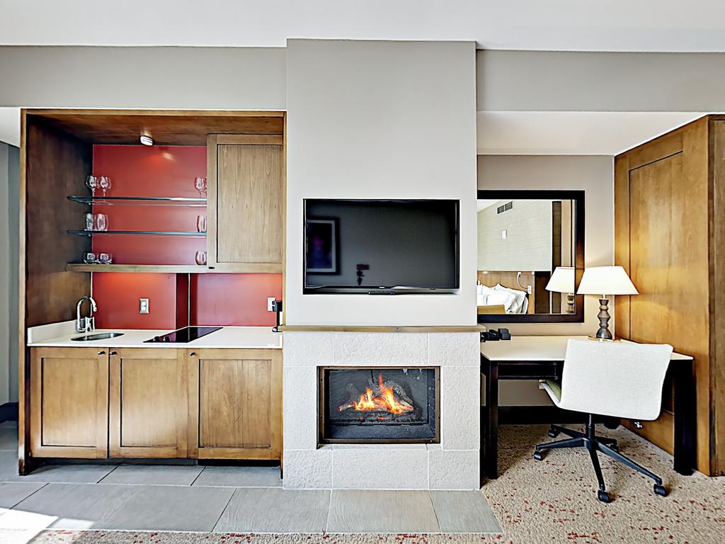 New Listing! Riverfront Resort Studio W/ Heated Pool - Gondola To Slopes! - thumb 1