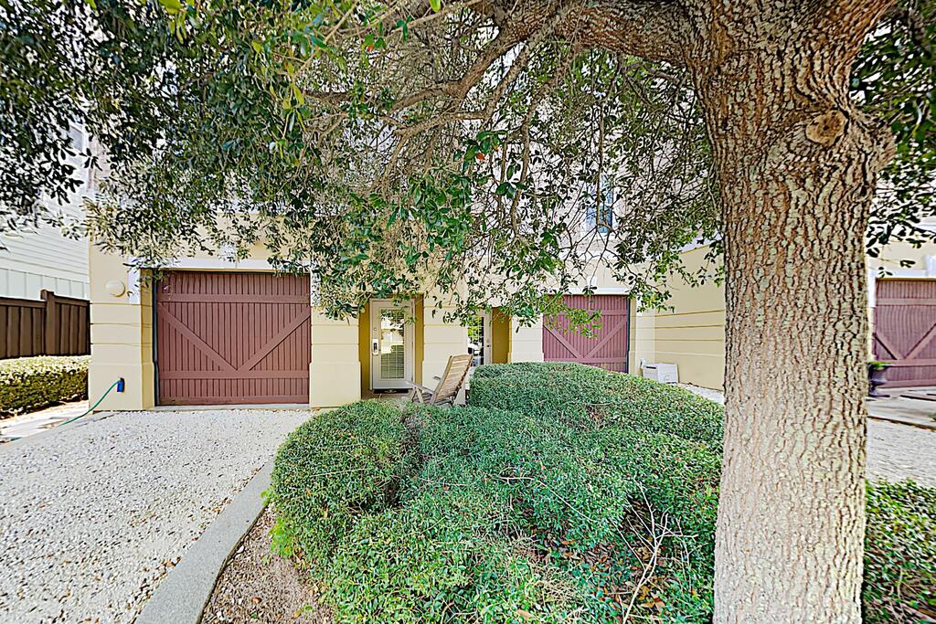 New Listing! Sonny Skkys Paradise By The Beach Townhouse - thumb 2